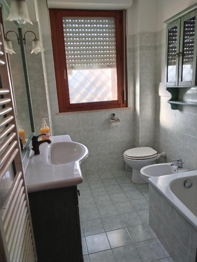 Appartamento Con Due Camere Pressi Eur Rome Bagian luar foto